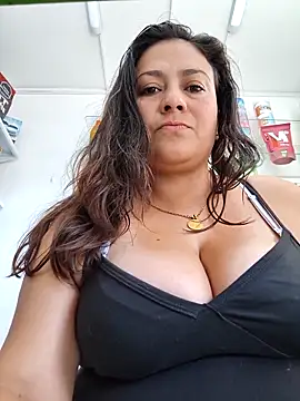 roxanasexy2025's cam snapshot