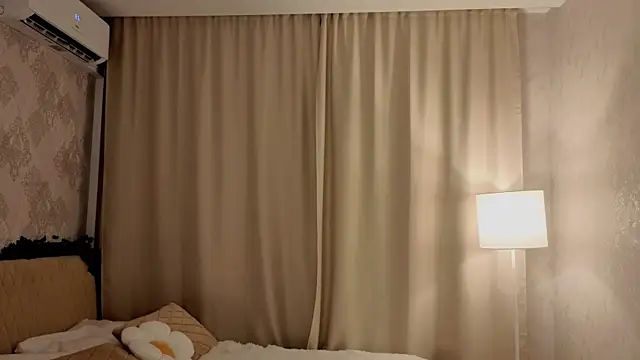 AntoniaDraft live sex cam