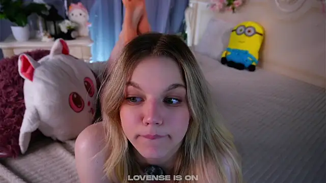 EdlinAlliston's cam snapshot