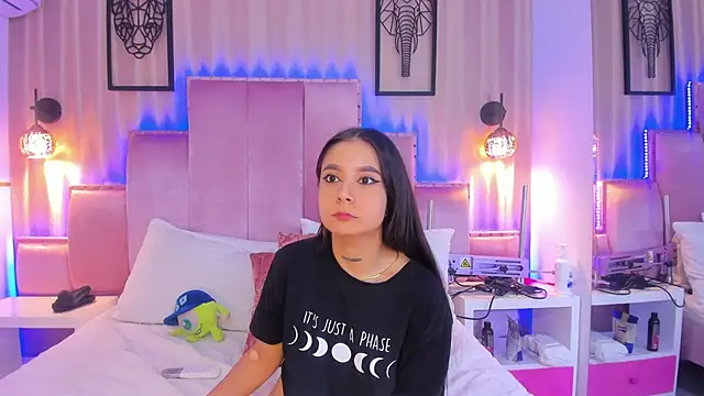 AlliceWinter's cam snapshot