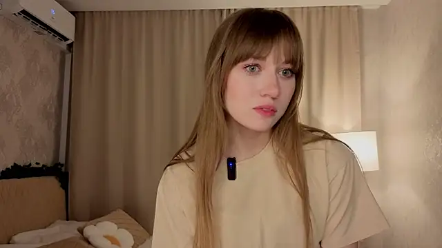 AntoniaDraft's cam snapshot