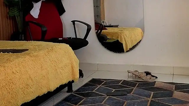 sharon_ivanna12's cam snapshot