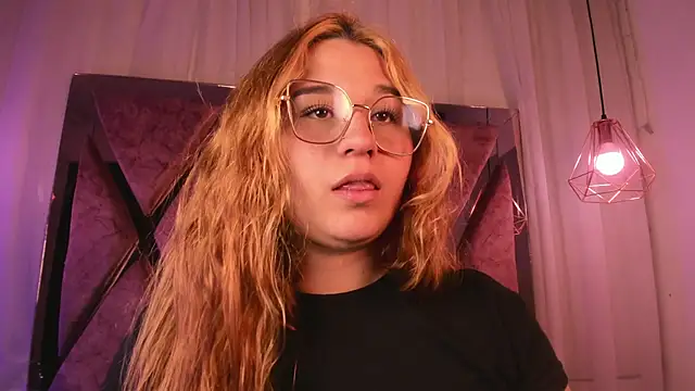 shantal_cooper_'s cam snapshot