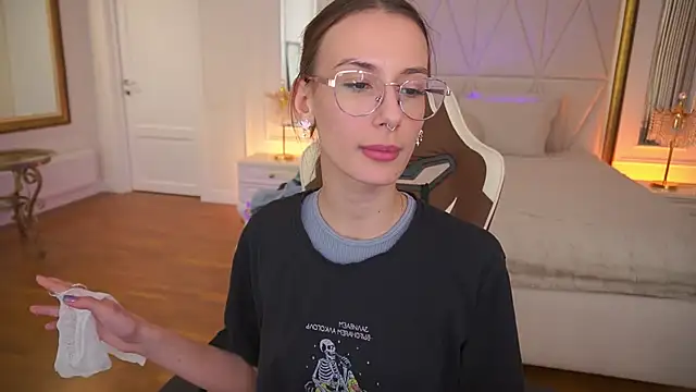 CozyMell live sex cam