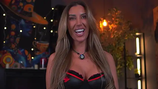 Evelyn_Evyyy live sex cam