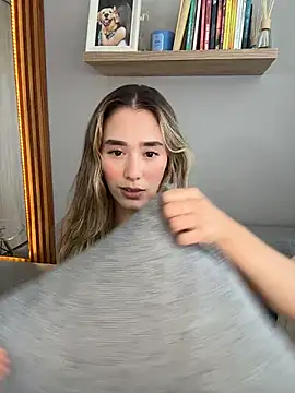 FridaKlein live sex cam