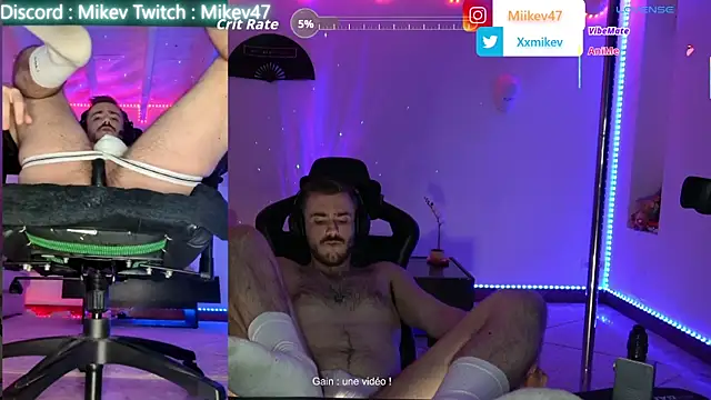 Mikev live sex cam