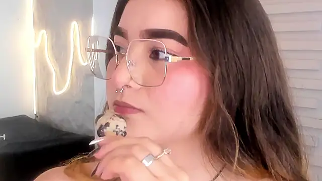 Shanntal_'s cam snapshot