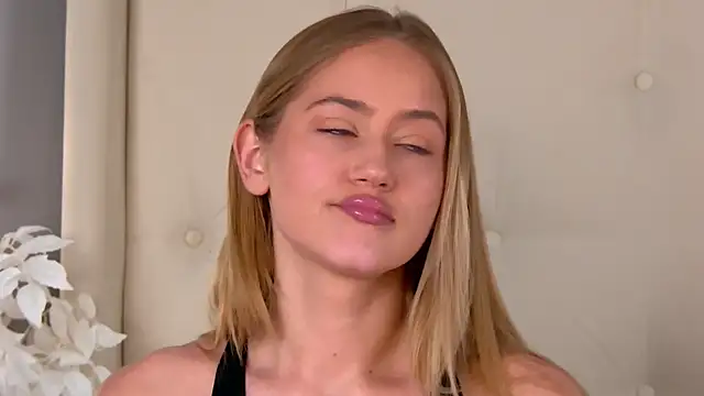 ur_wet_dreams's cam snapshot