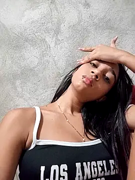 Zoe_Sweett18 live sex cam