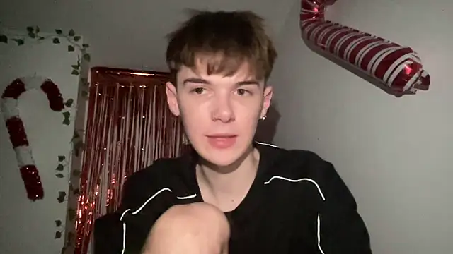 YourMilkyGuy live sex cam