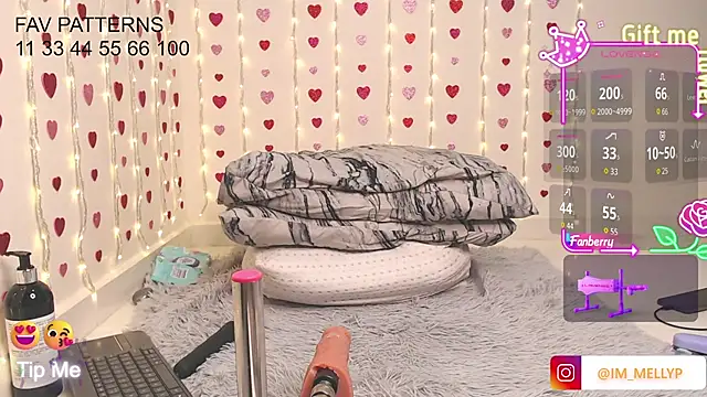 Mellyparker_'s cam snapshot