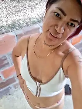 Naughty_Mature69 live sex cam