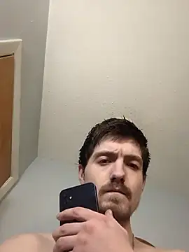 Tyhi222 live sex cam