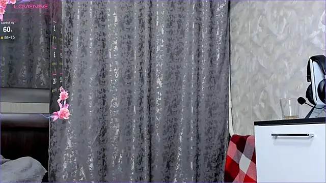 RuddyArmoire's cam snapshot