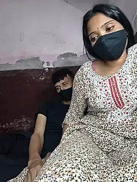 couplegk71 live sex cam