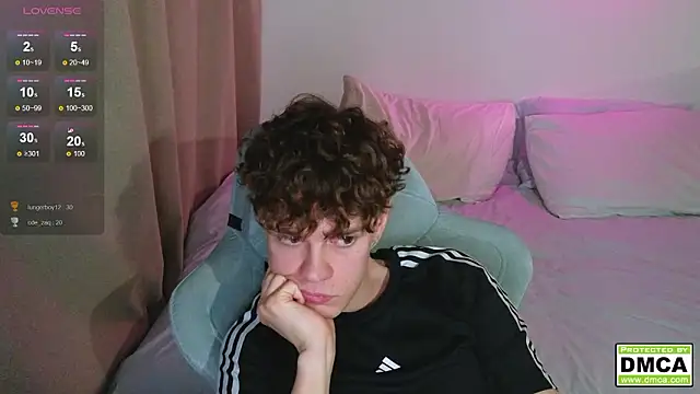 cute_thomas live sex cam