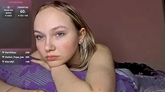 KarinRobertson's cam snapshot