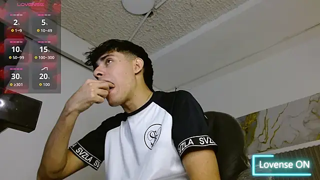 Dyla_n18's cam snapshot