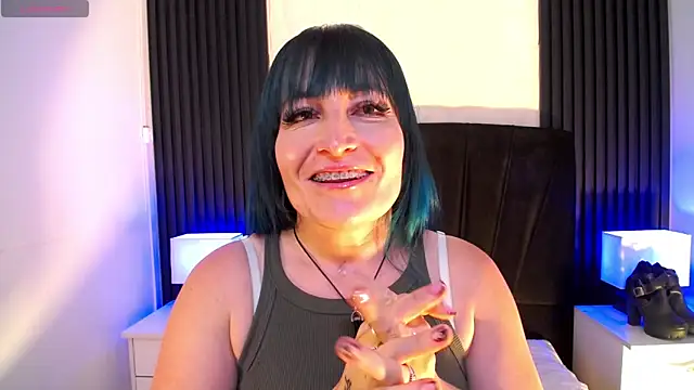 alicia_moom's cam snapshot