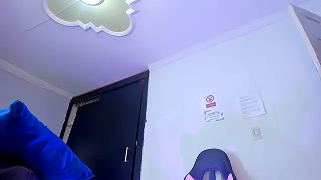 Eyleen_Santos live sex cam