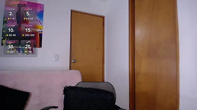 Emii_Sweet live sex cam