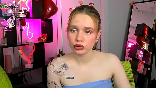 mila_glow1 live sex cam