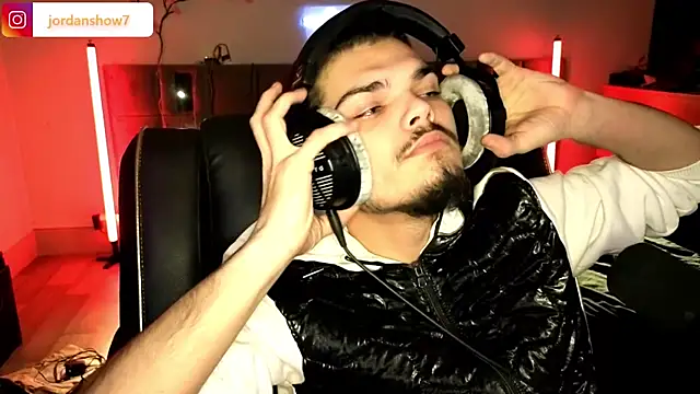 JordanShow live sex cam