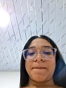 -VICKKY live sex cam