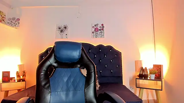 SaraRoades's cam snapshot