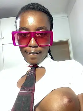 BeautyInBlackX's cam snapshot