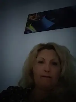 Divineblond live sex cam