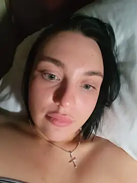 HotDevilGirl_'s cam snapshot