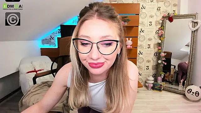 EllisYa's cam snapshot