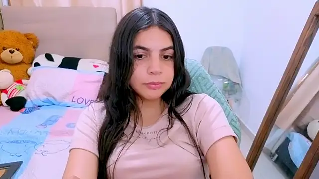 _elenna's cam snapshot