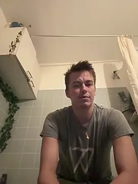 Toyjungee's cam snapshot