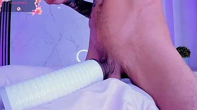 JackAndRosse_'s cam snapshot