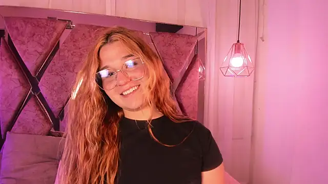 shantal_cooper_'s cam snapshot