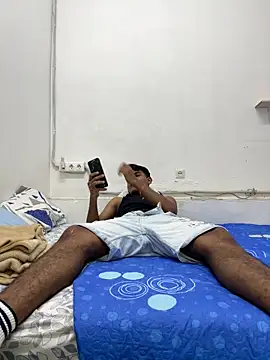 DavShi's cam snapshot