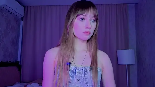 AntoniaDraft's cam snapshot