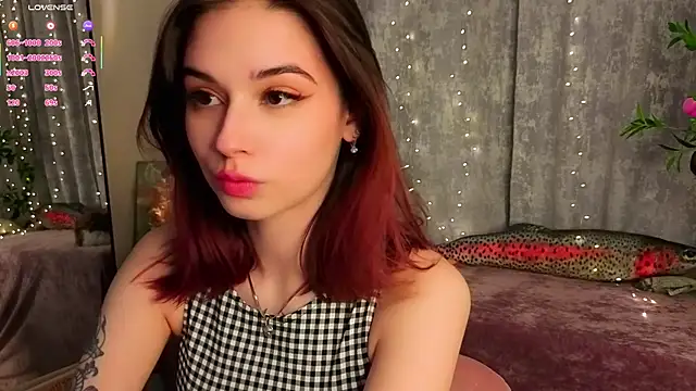 LunaraRada live sex cam