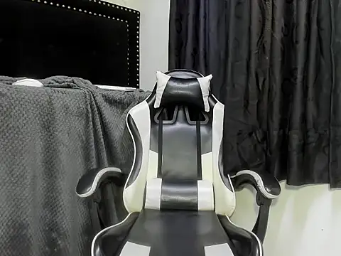 ShanayaKops live sex cam