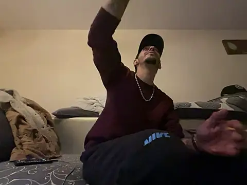 Rebeu313 live sex cam