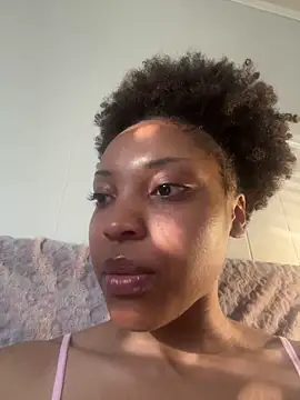 Queenkimi777's cam snapshot