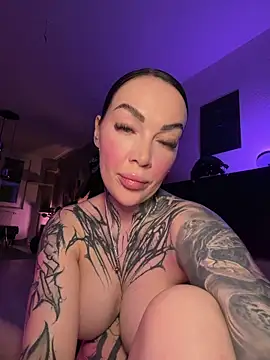 DirtyDahlia's cam snapshot