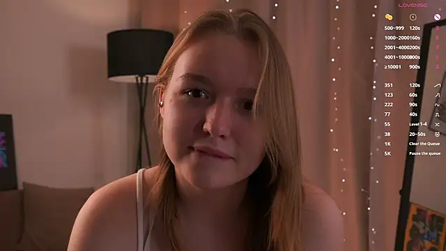 VinnieSerrano live sex cam