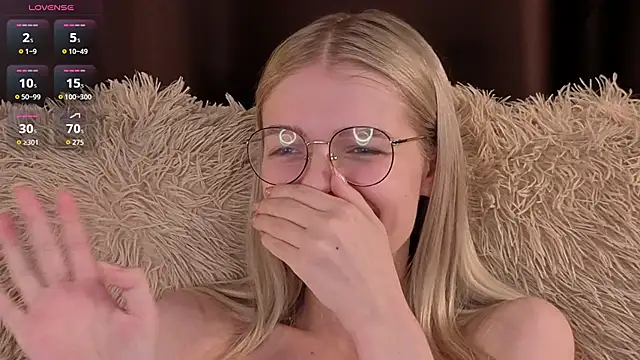 MonicaShiny live sex cam