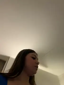 Alyshanon18 live sex cam