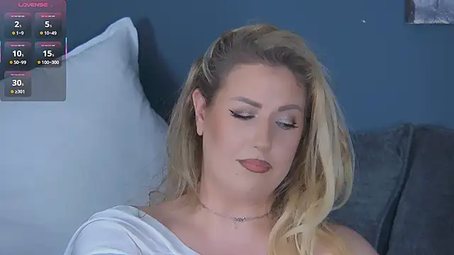 OndinaNoire live sex cam