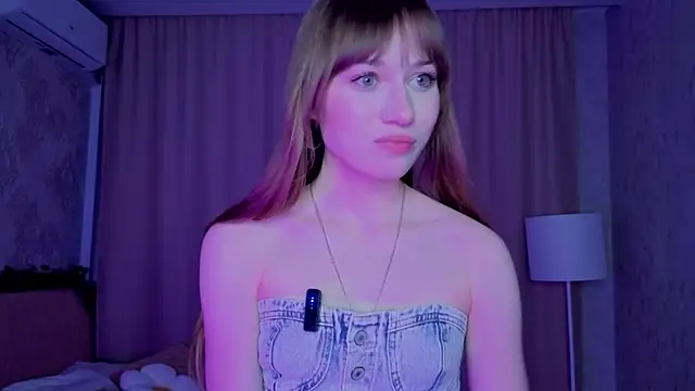 AntoniaDraft live sex cam